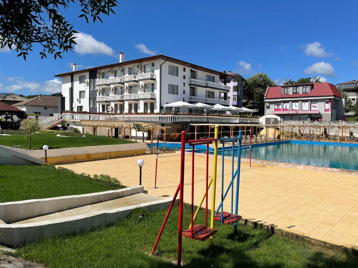 Hotel Elit Кирково Экстерьер фото