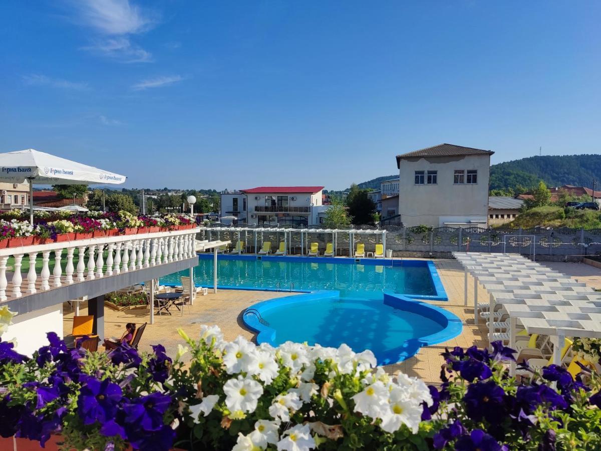 Hotel Elit Кирково Экстерьер фото
