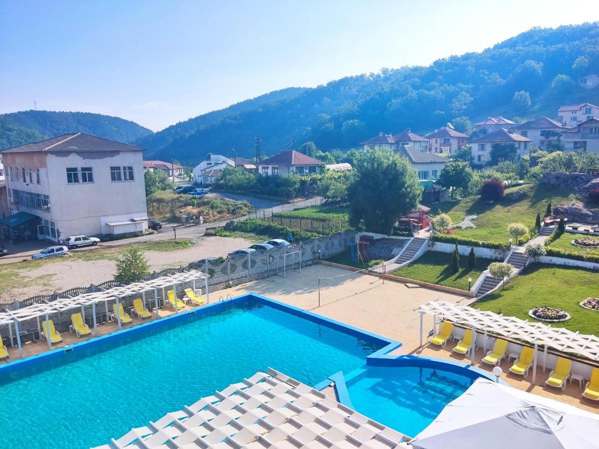 Hotel Elit Кирково Экстерьер фото
